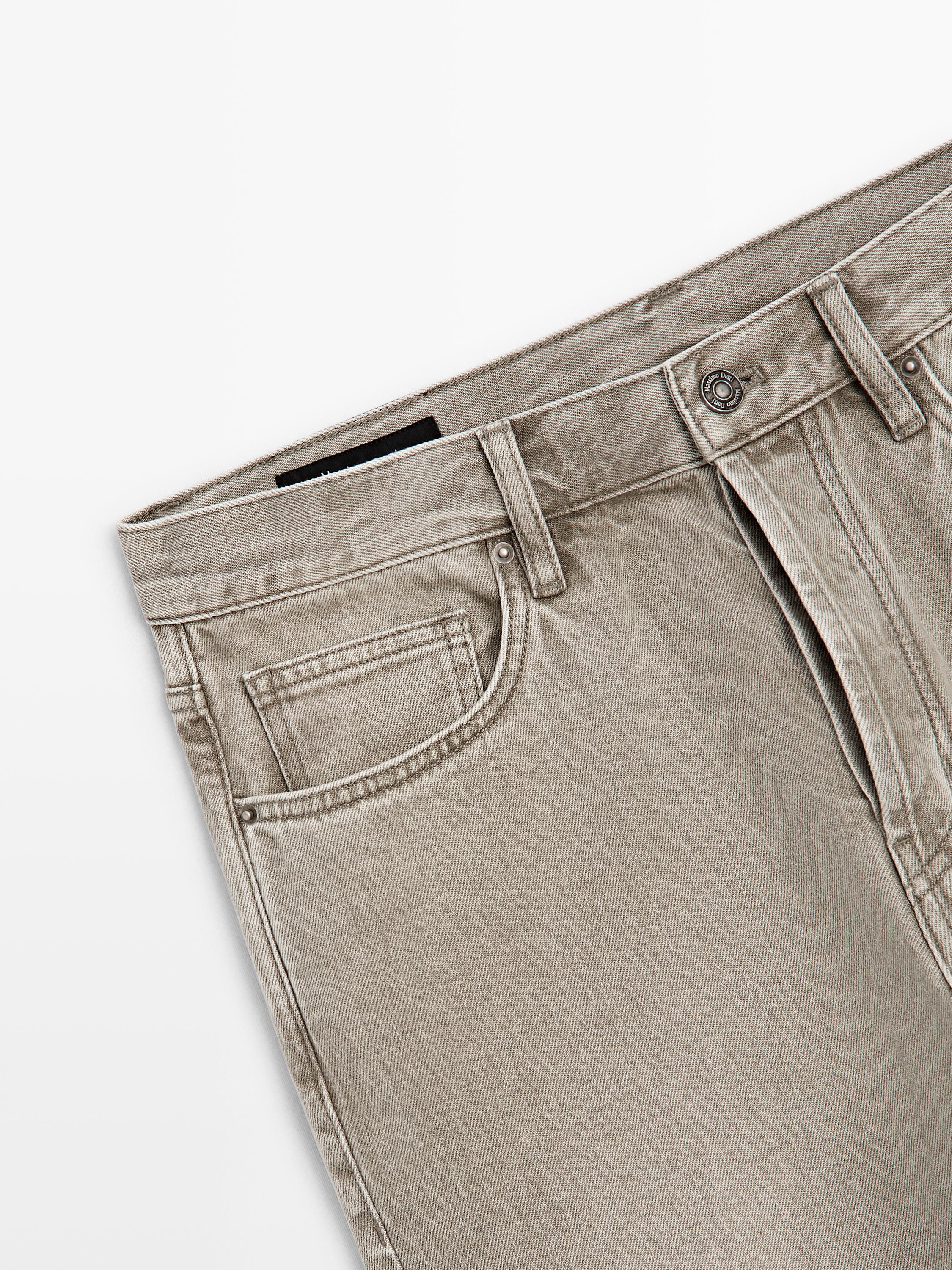 Straight-leg jeans